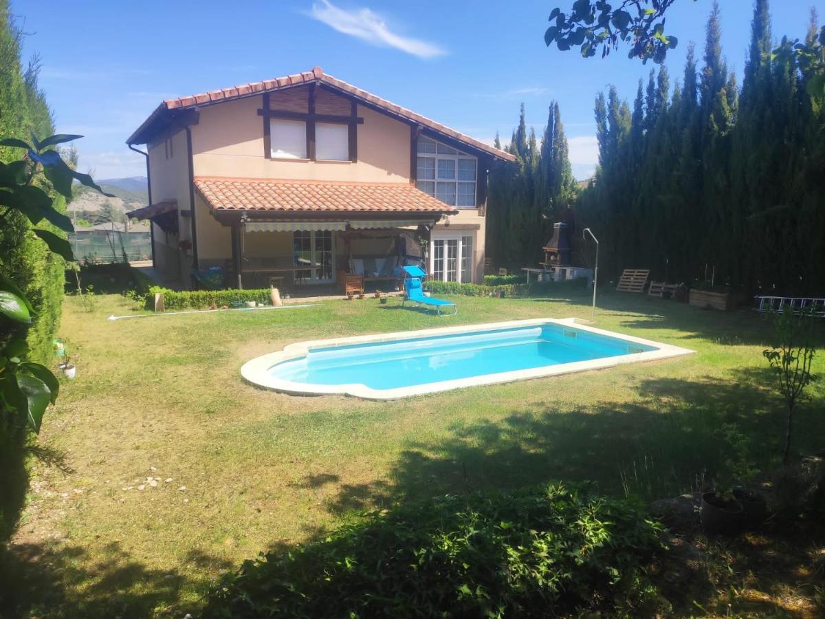Villa Vivienda El Olivo Con Piscina Privada Y Jardin. Ayegui Exterior foto