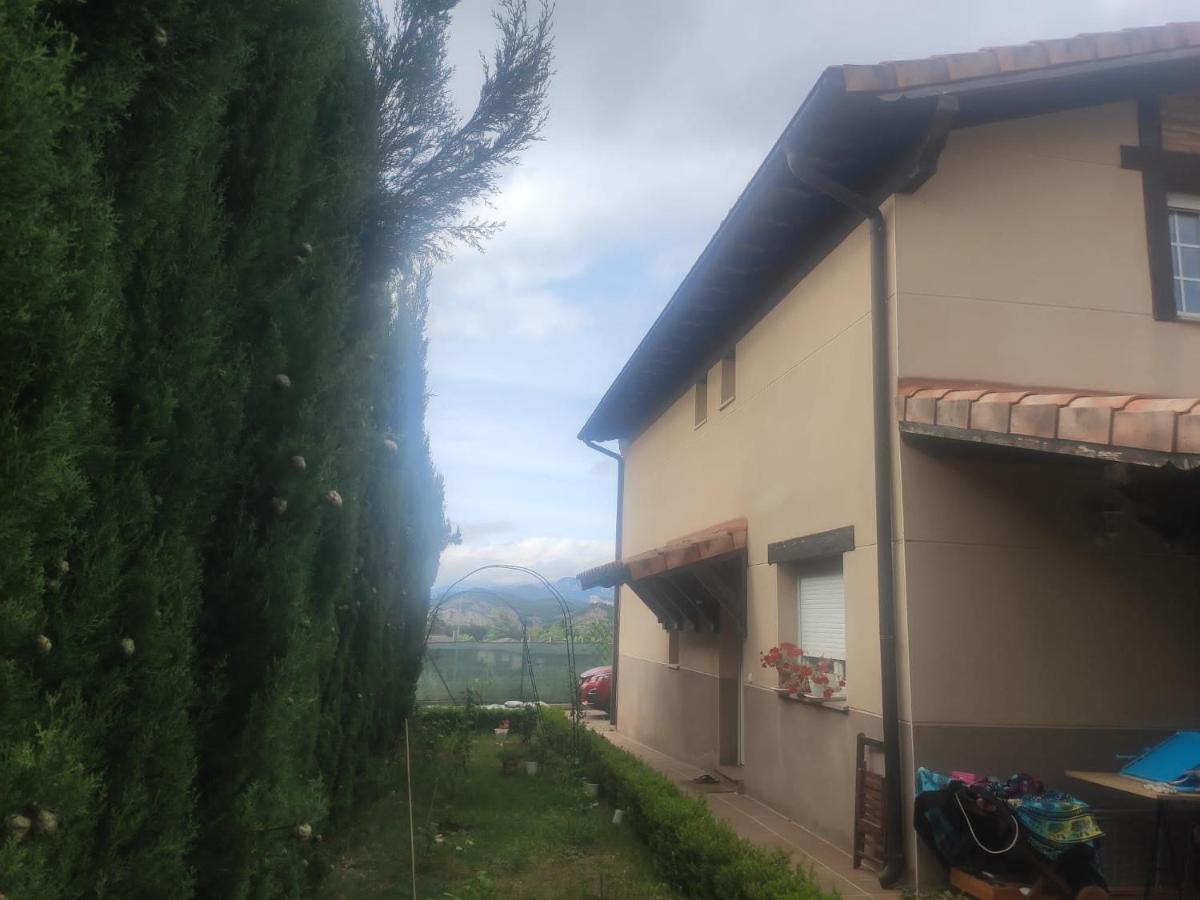 Villa Vivienda El Olivo Con Piscina Privada Y Jardin. Ayegui Exterior foto